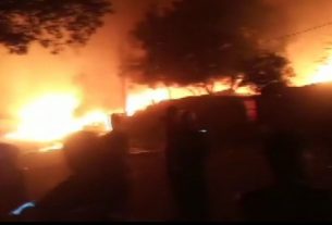 Massive fire in Okhla Phase II area of Delhi