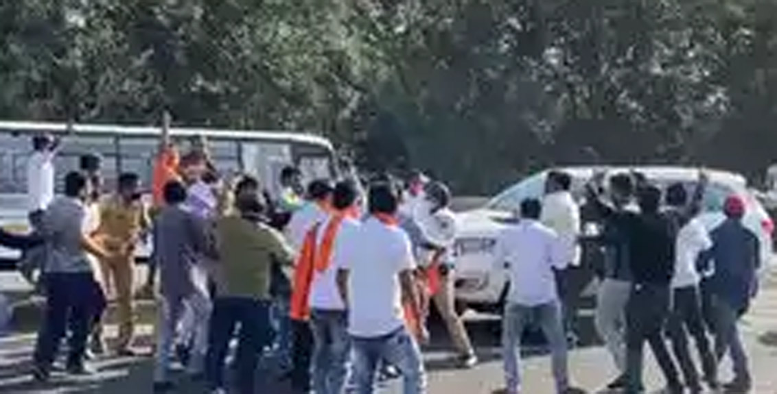 BJP Yuva Morcha activists blocked Deputy Chief Minister Ajit Pawar's car