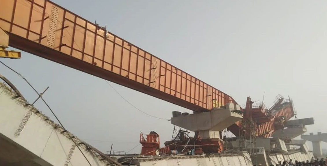gurugram under construction flyover slabs fall haryana dwarka expressway