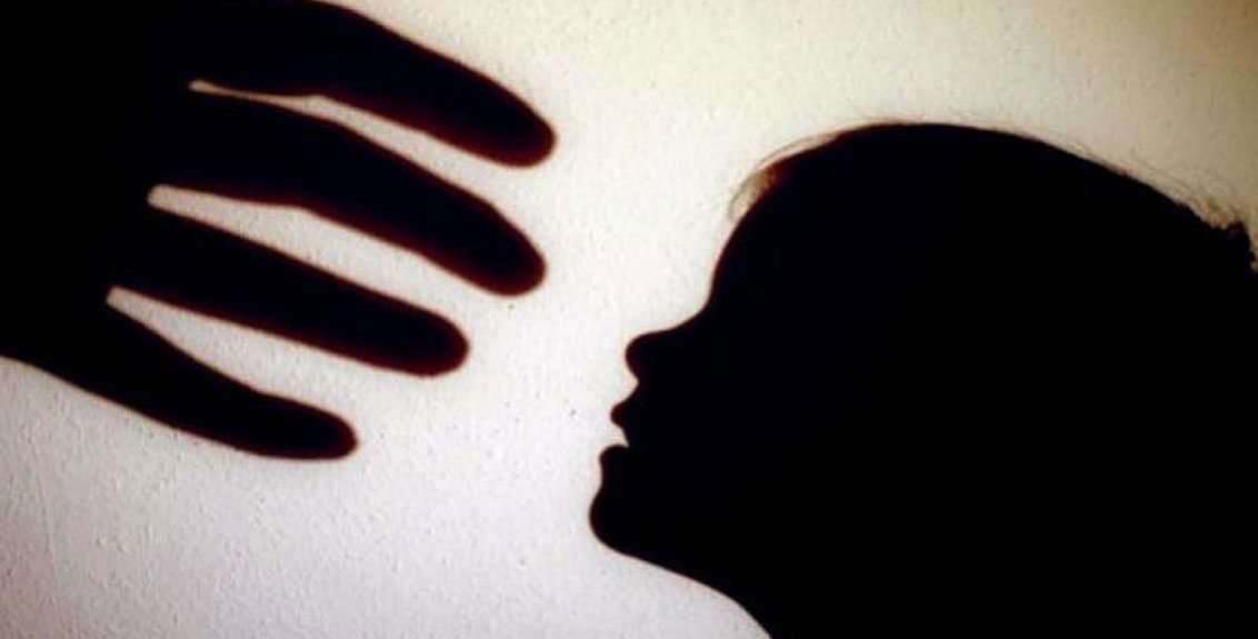 A 10-year-old girl was raped by her cousin in nagpur
