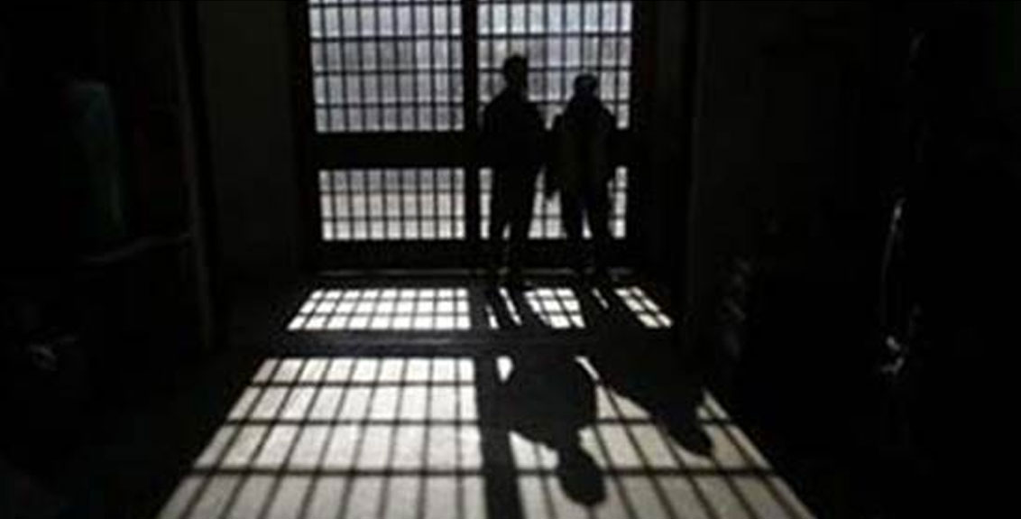 gangster killed in encounter in jail uttar pradesh chitrakut jail
