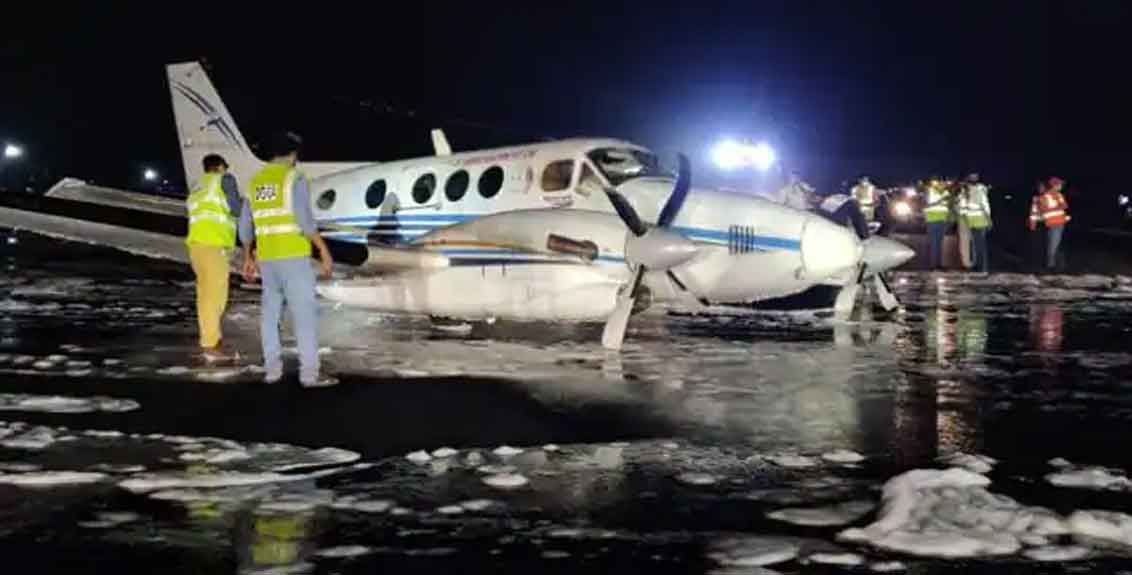 flight emergency landing mumbai nagpur paitient