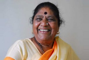 Senior Tamasha artiste Kantabai Satarkar