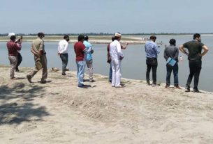 people of the village scared from corona vaccine jumped into the river in barabanki up