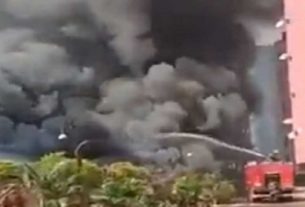 Massive fire in Hyundai Service center Powai Mumbai