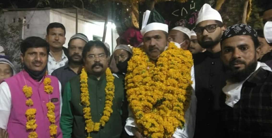 On the occasion of 410th Urs of Hazrat Dadapir Dargah Sharif Dr. Sunil Gaikwad joins Nilanga procession