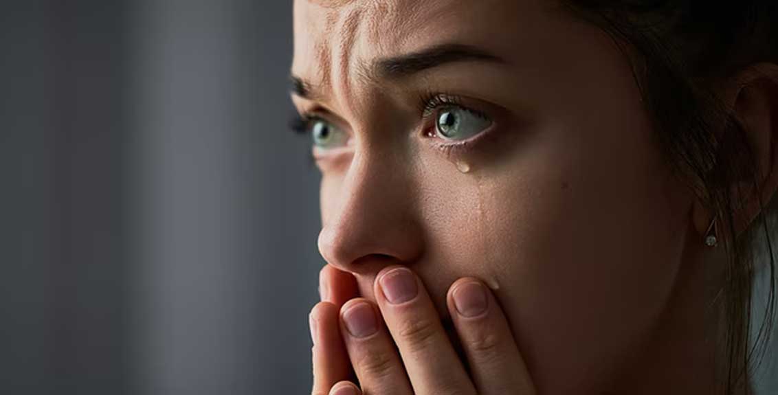 why do tears come out of your eyes while crying