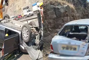 Mumbai Pune Expressway Accident Trailer Collides Four Cars Near Khopoli Raigad