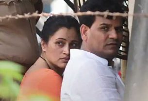 Mumbai high court dismisses navneet rana and ravi ranas plea to quash second fir