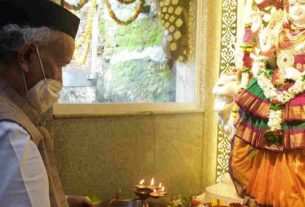 Governor Koshyari visits Annual Jatra at Raj Bhavan’s Sri Gundi temple