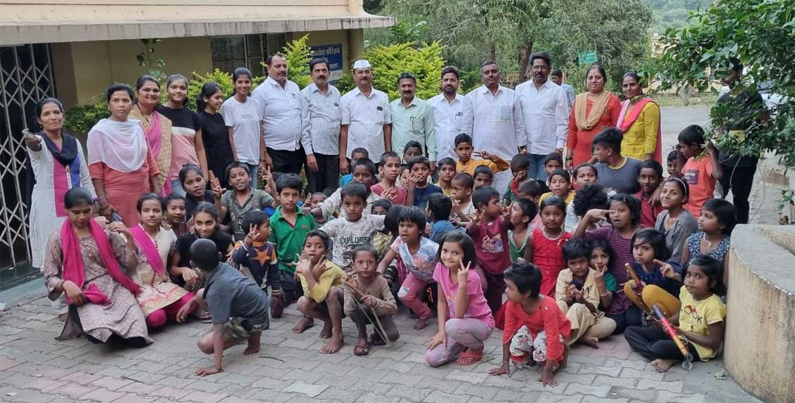 Distribution of Diwali snacks and clothes to children in orphanages