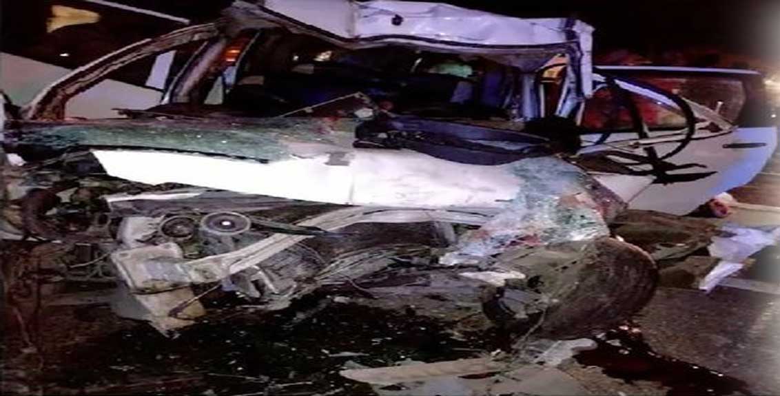 Five killed, four injured as car rams into truck on Mumbai-Pune Expressway