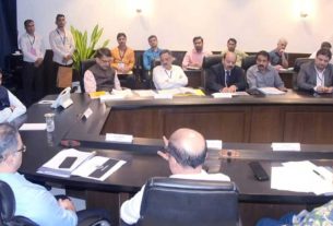Deputy Chief Minister Devendra Fadnavis reviewed the cyber security project