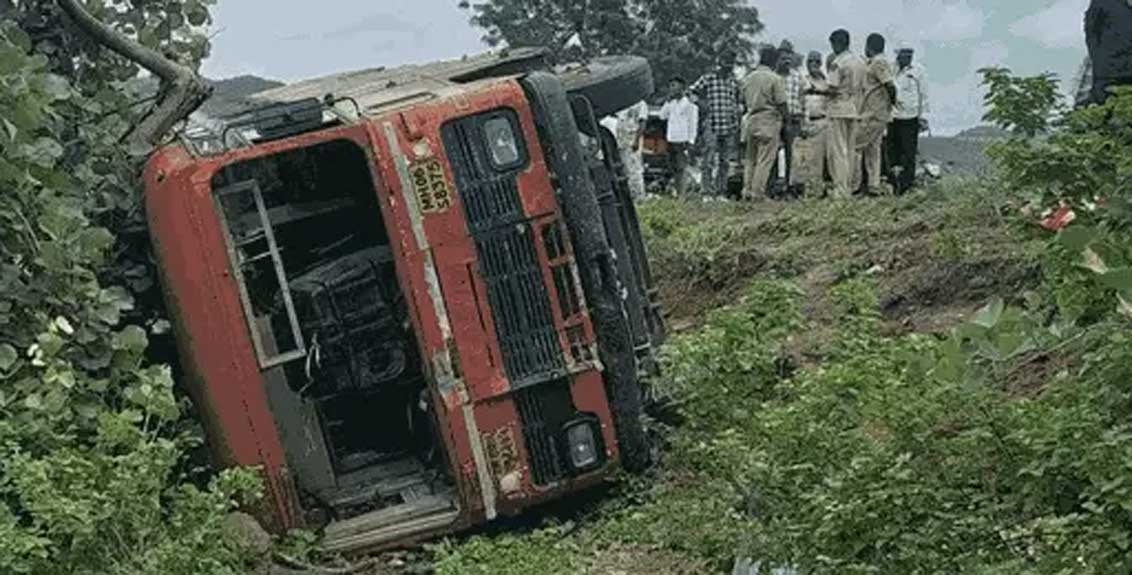 Malkapur- Buldana bus accident, driver lost control due to brake failure