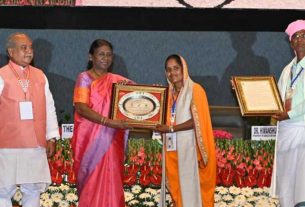 Yaha Mogi Mata Seed Conservation Committee of Nandurbar District awarded National Plant Genetic Breeding Community Award by the President