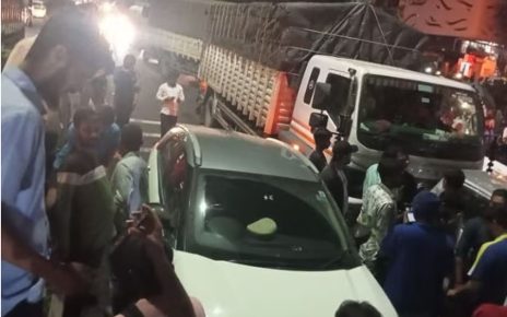 pune big accident news 10 vehicles collide with each other at pune