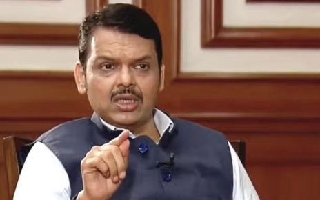 Projects should be completed within three years instead of running them year after year, says Chief Minister Devendra Fadnavis