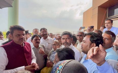 Jalgaon Farmers to Receive Heavy Rain Compensation, Assures CM Devendra Fadnavis