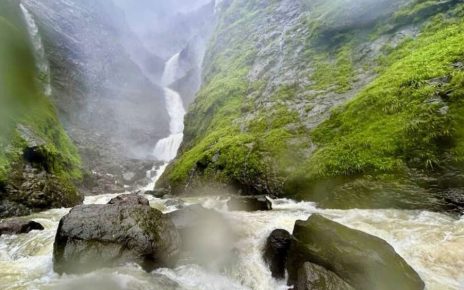 Kalu Waterfall Landslide in Malshej Ghat: 23-Year-Old Himalkumar Singh Dies, Tourist Injured in Pune Trekking Accident