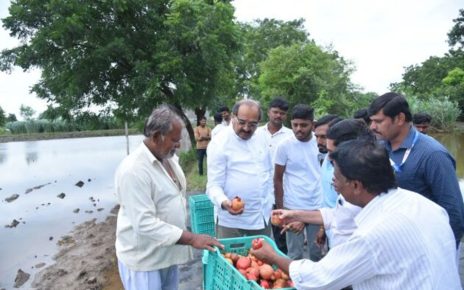 Guardian Minister Radhakrishna Vikhe Patil directs immediate repair of roads affected by rain