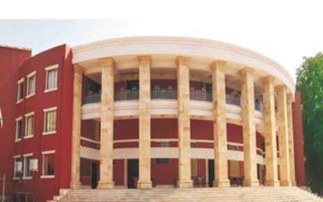 Maharashtra to Toughen Law on Gutkha Sale – CM Fadnavis